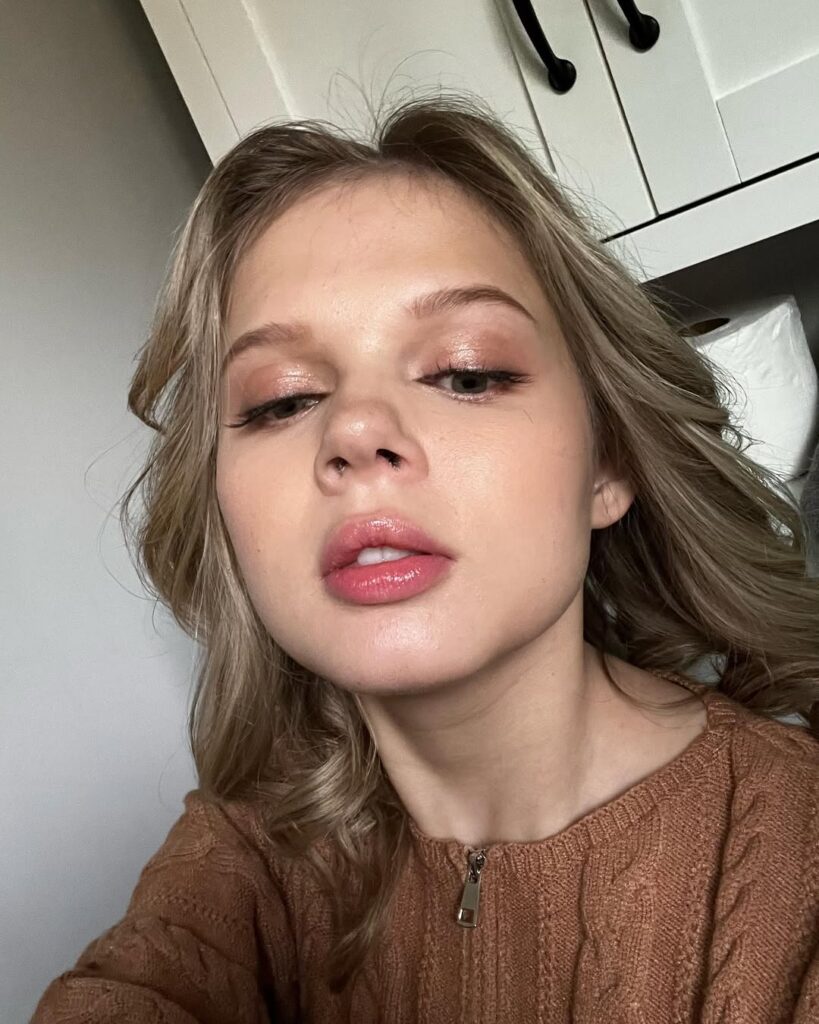 Coco Lovelock: Bio, Career , Age & Net Worth 2025