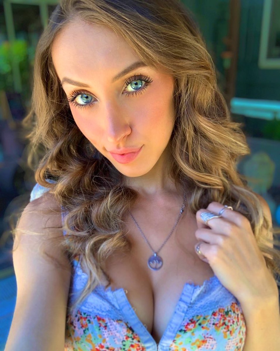 Dani Day Biography: Life, Career & Success Story 2025