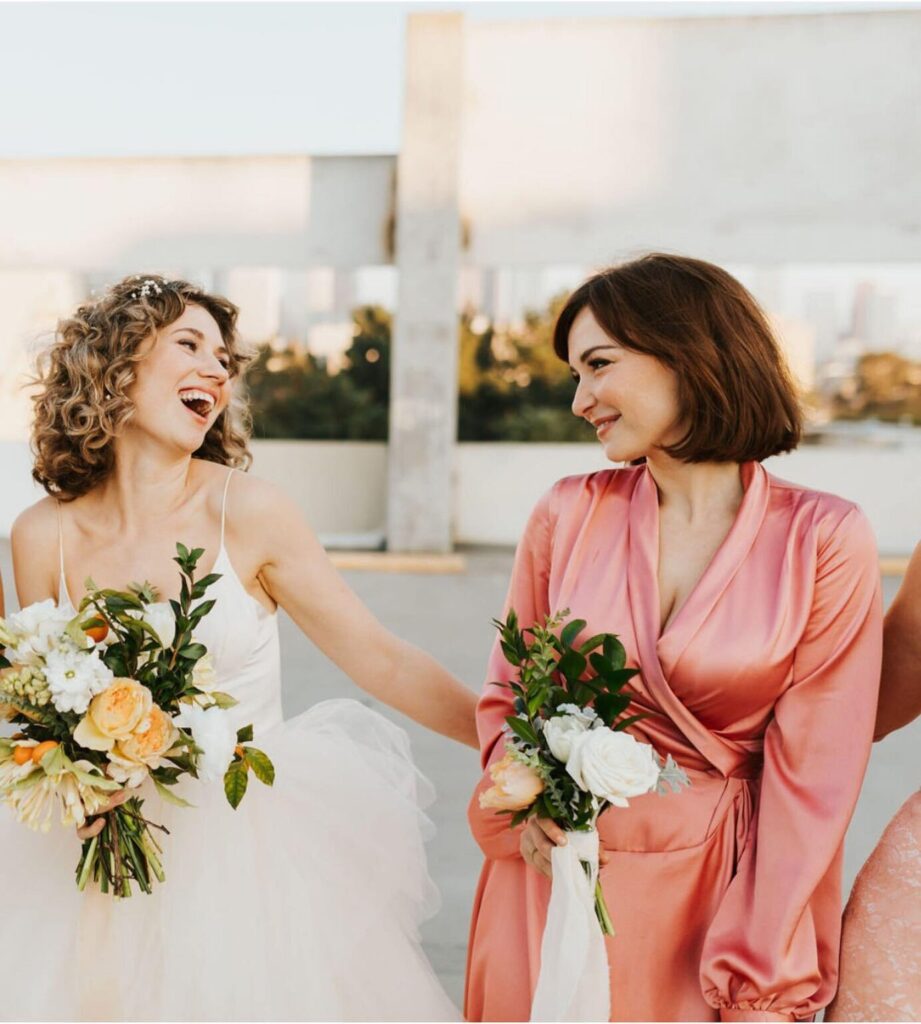 Milana Vayntrub: Age, Career, Boyfriend, Height & Net Worth 2025