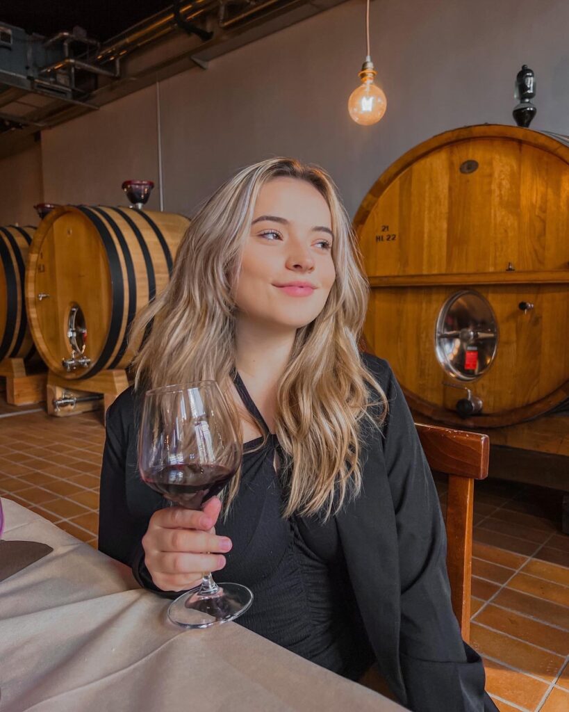 Amber Moore: Complete Biography, Age, Career & Net Worth