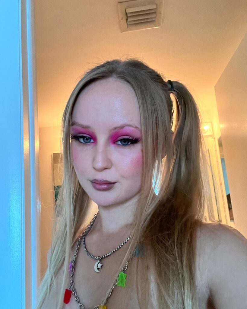 Natalia Queen: Complete Biography & Net Worth 2025