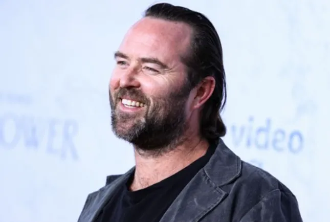 Sullivan Stapleton Wife, Net Worth, Movies & TV Shows – A Complete Profile