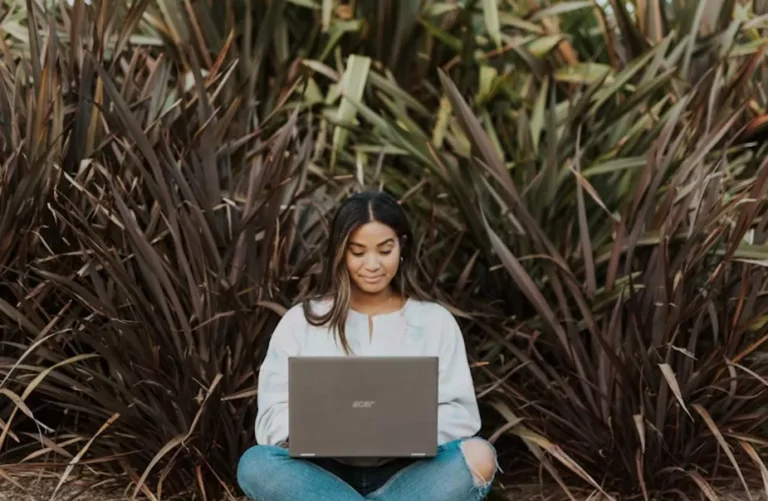 Health-friendly Habits That Work Between Classes and Chaos