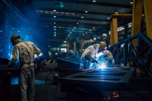 Confined Space Welding How Air Quality Affects Worker Safety and Productivity